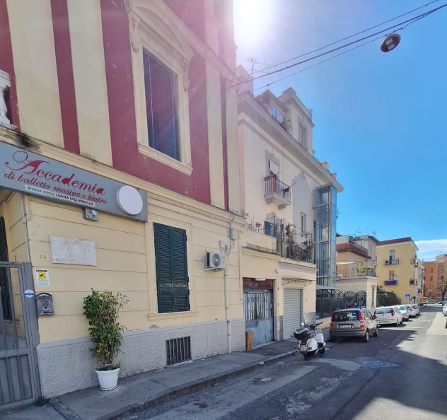 ufficio in vendita a Napoli in zona Bagnoli