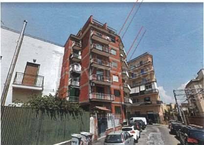 appartamento in vendita a Napoli in zona Bagnoli