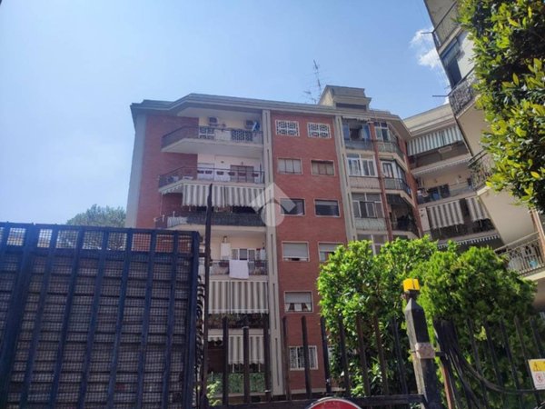 appartamento in vendita a Napoli in zona Capodimonte / Colli Aminei