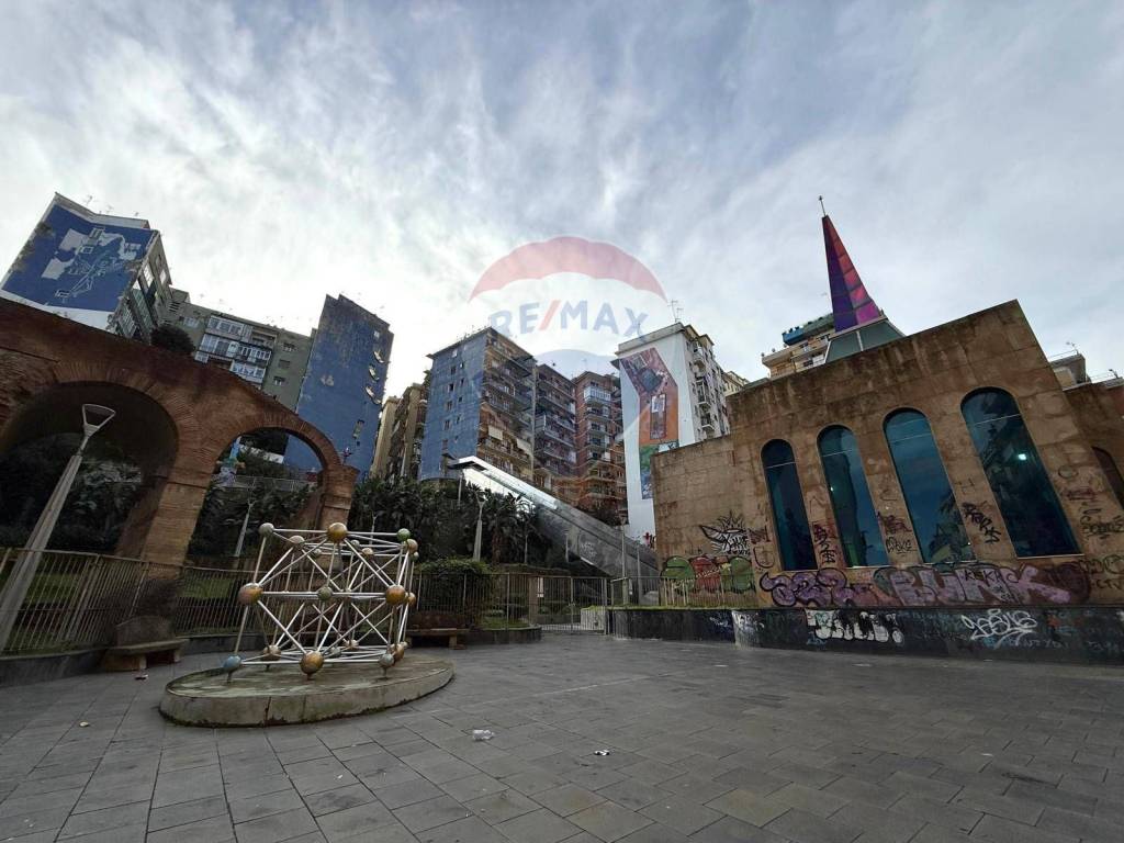 appartamento in vendita a Napoli in zona Avvocata