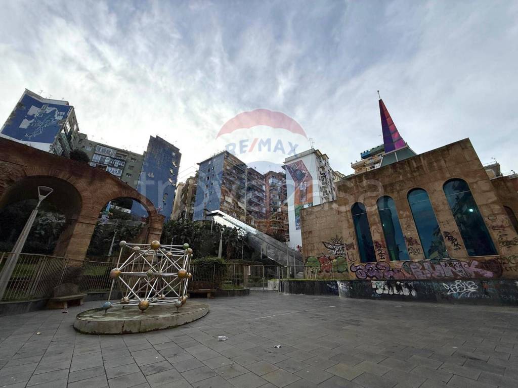 appartamento in vendita a Napoli in zona Avvocata