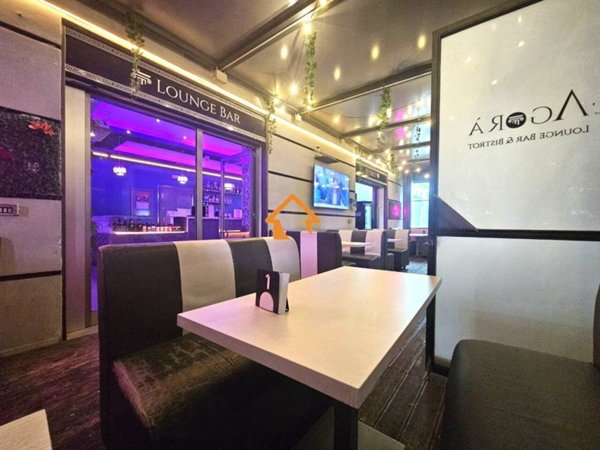 negozio in vendita a Napoli in zona Soccavo