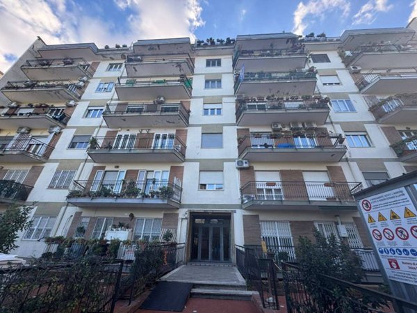 appartamento in vendita a Napoli in zona Stella