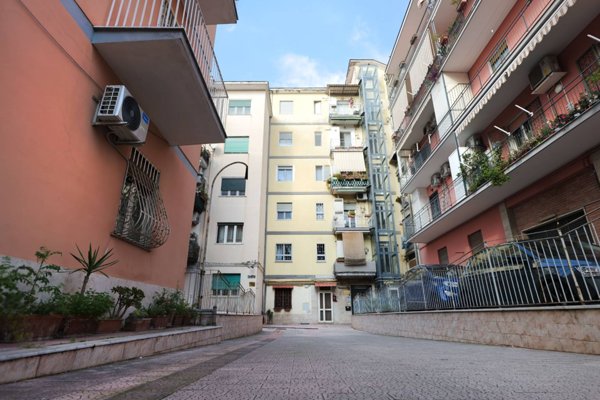 appartamento in vendita a Napoli in zona Fuorigrotta