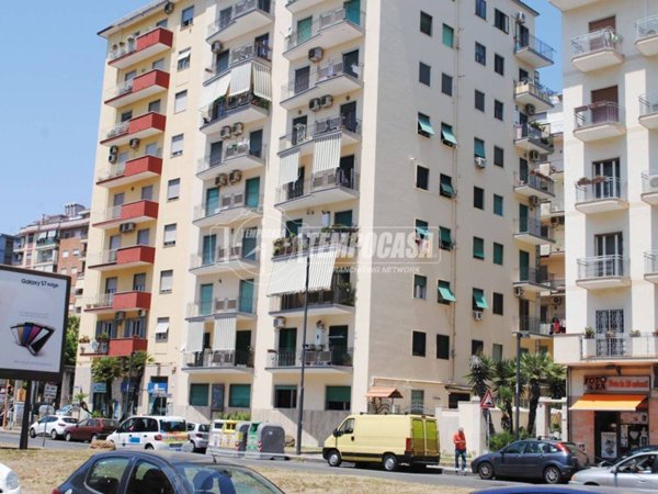 appartamento in vendita a Napoli in zona Fuorigrotta