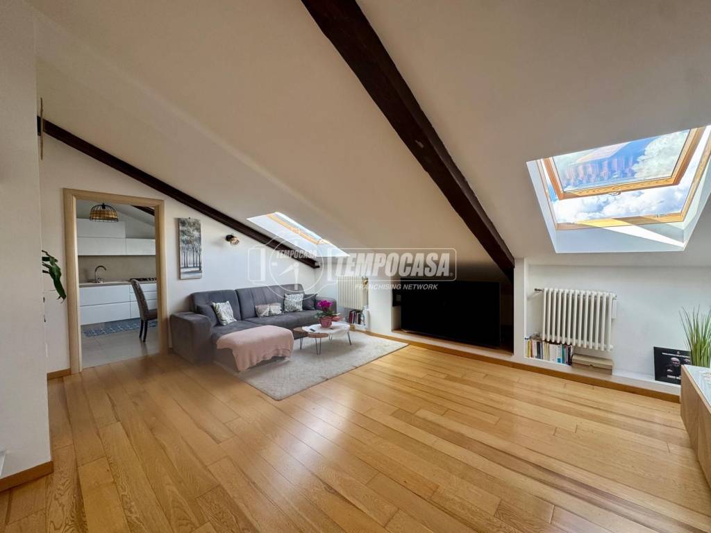 appartamento in vendita a Napoli in zona Pendino / San Giuseppe