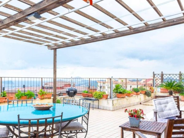 appartamento in vendita a Napoli in zona Posillipo