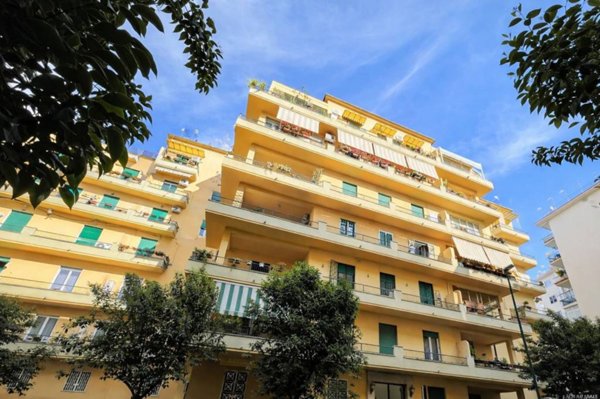 appartamento in vendita a Napoli in zona Arenella