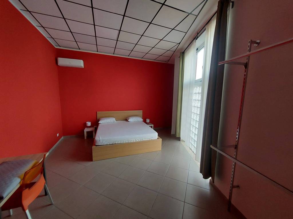 ufficio in vendita a Napoli in zona Zona Industriale-Ferrovia