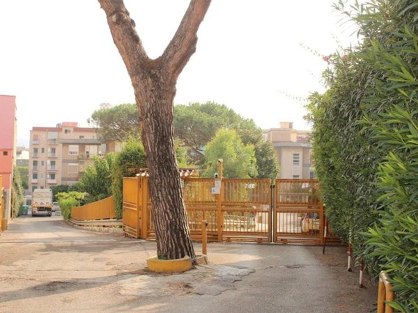 appartamento in vendita a Napoli in zona Bagnoli