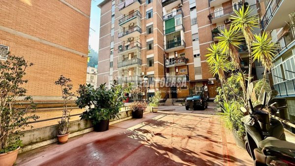 appartamento in vendita a Napoli in zona Fuorigrotta