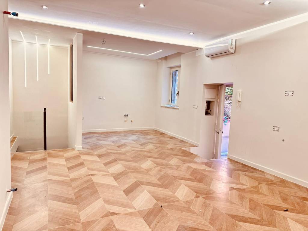 appartamento in vendita a Napoli in zona Posillipo