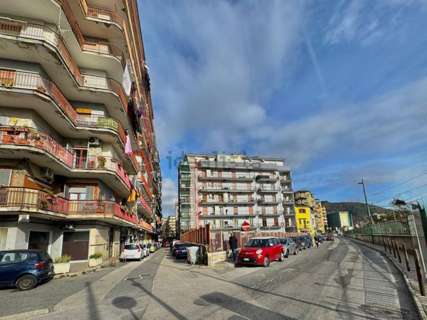 appartamento in vendita a Napoli in zona Pianura