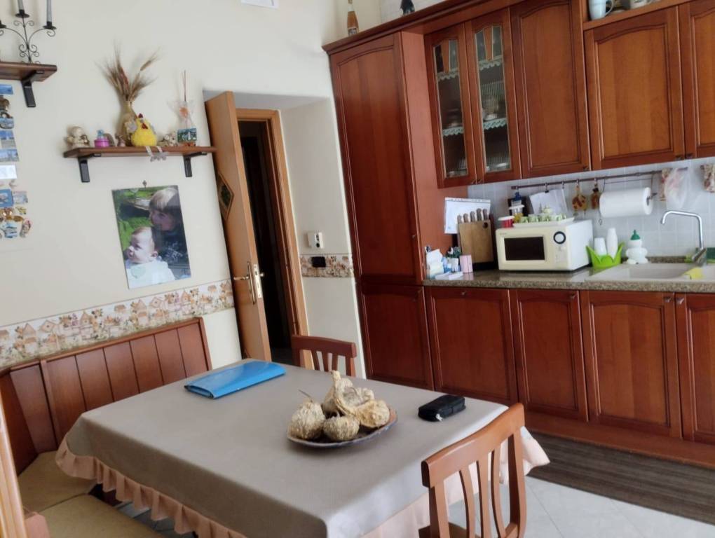 appartamento in vendita a Napoli in zona Stella