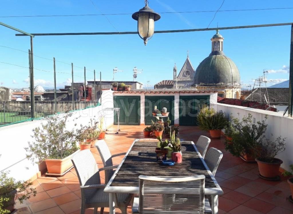 appartamento in vendita a Napoli in zona San Lorenzo