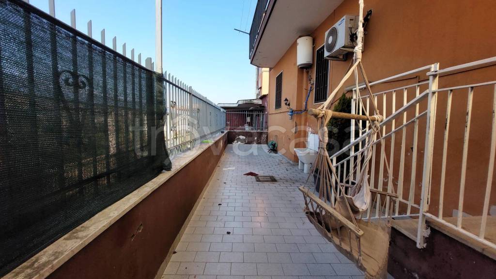 appartamento in vendita a Napoli in zona Barra