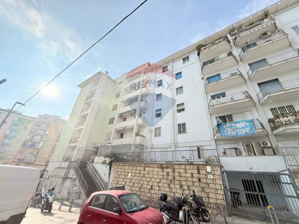 appartamento in vendita a Napoli in zona Arenella