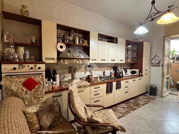 appartamento in vendita a Napoli in zona Barra