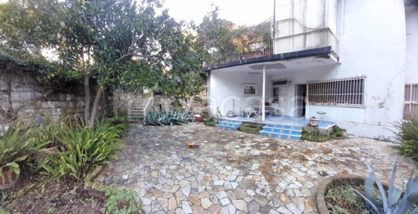 appartamento in vendita a Napoli in zona Posillipo