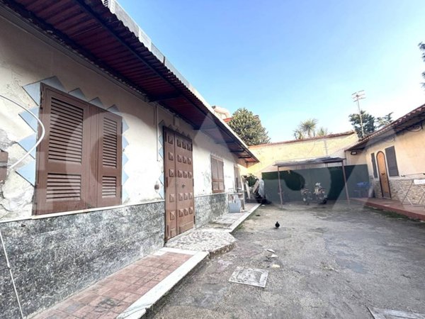 appartamento in vendita a Napoli in zona Secondigliano
