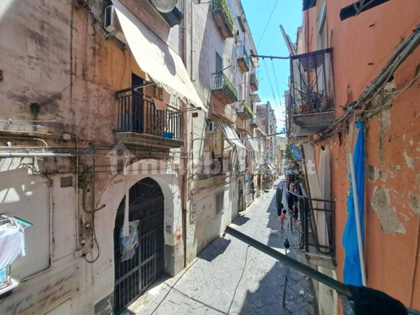 appartamento in vendita a Napoli in zona Mercato