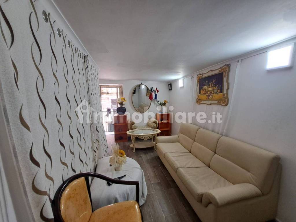 appartamento in vendita a Napoli in zona San Ferdinando