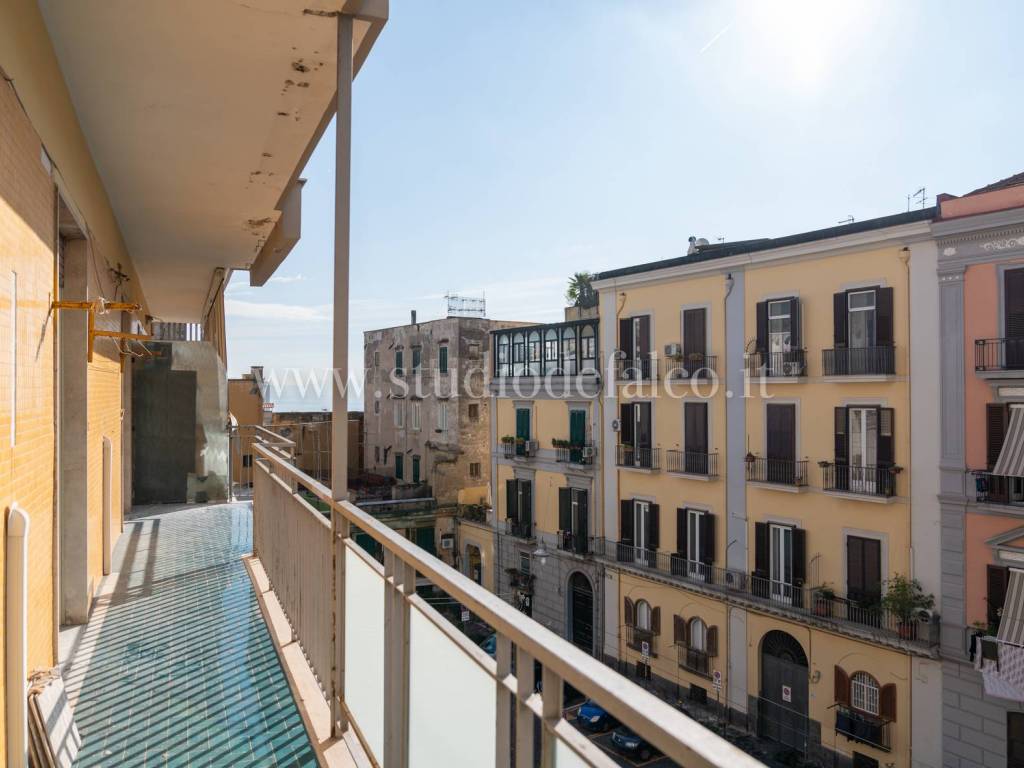 appartamento in vendita a Napoli in zona Avvocata