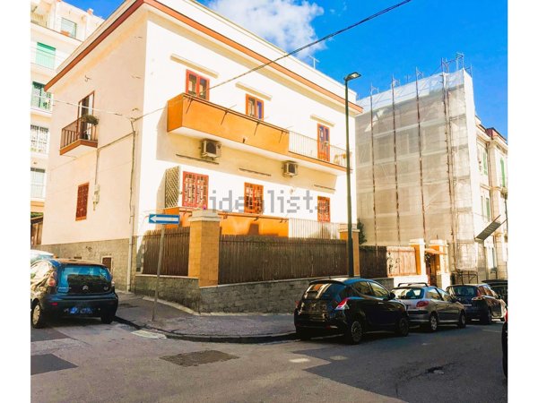 appartamento in vendita a Napoli in zona Bagnoli