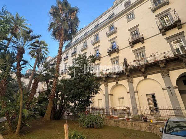 appartamento in vendita a Napoli in zona Stella