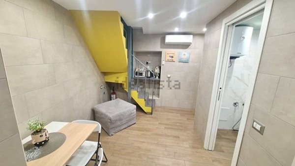 appartamento in vendita a Napoli in zona San Lorenzo