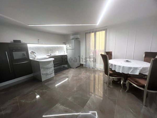 appartamento in vendita a Napoli in zona San Ferdinando