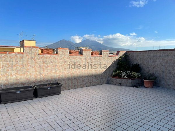 appartamento in vendita a Napoli in zona Avvocata