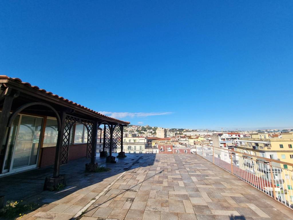 appartamento in vendita a Napoli