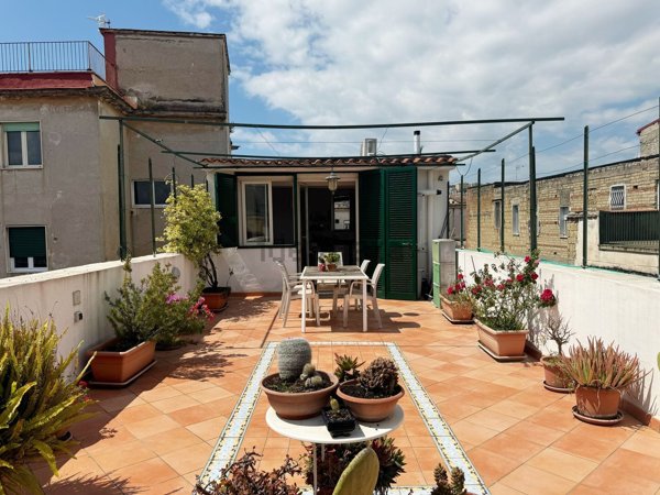 appartamento in vendita a Napoli in zona San Lorenzo