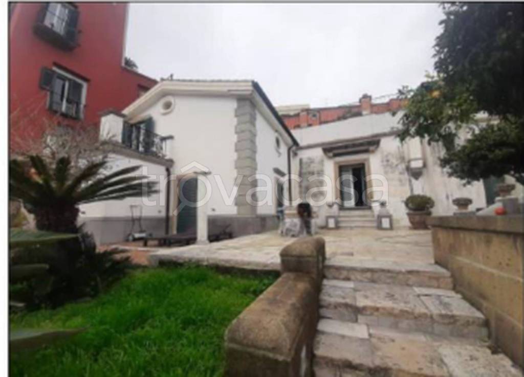 appartamento in vendita a Napoli in zona Posillipo