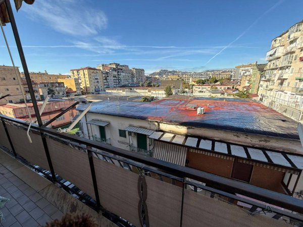 appartamento in vendita a Napoli in zona Pendino / San Giuseppe