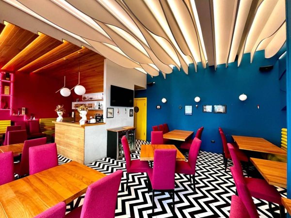 negozio in vendita a Napoli in zona Vomero