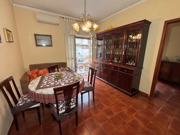 appartamento in vendita a Napoli in zona San Lorenzo