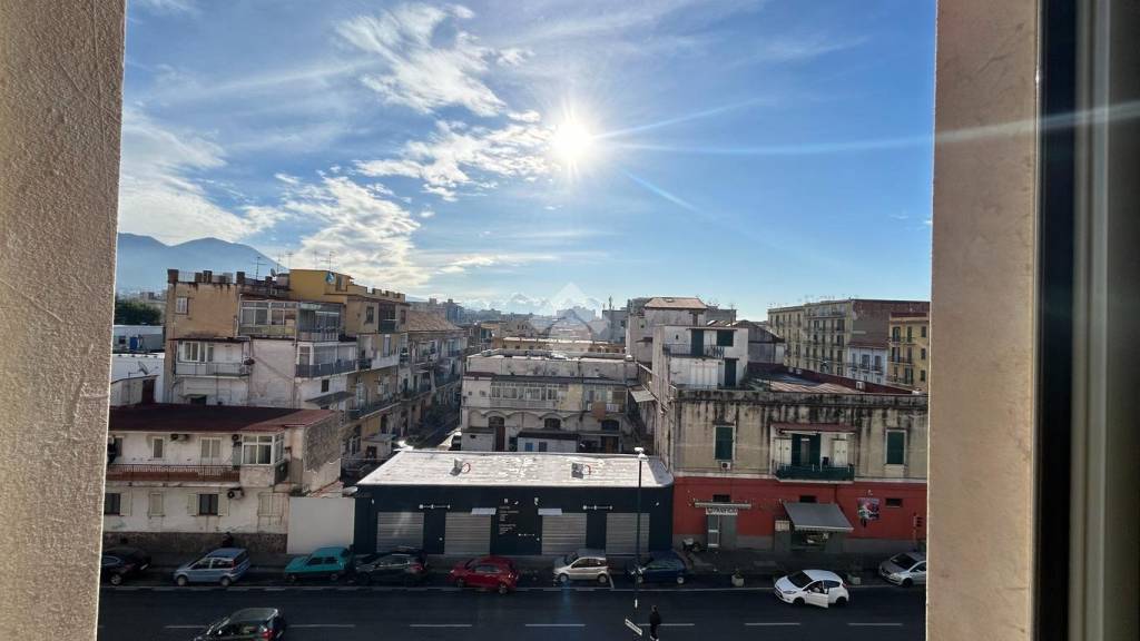 appartamento in vendita a Napoli in zona Barra