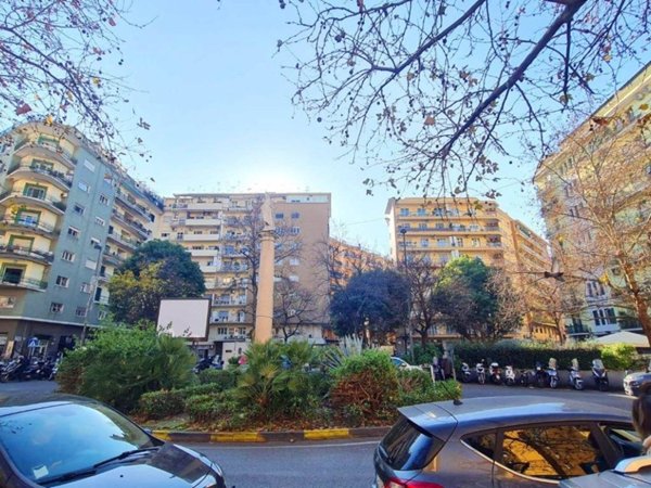 appartamento in vendita a Napoli in zona Arenella
