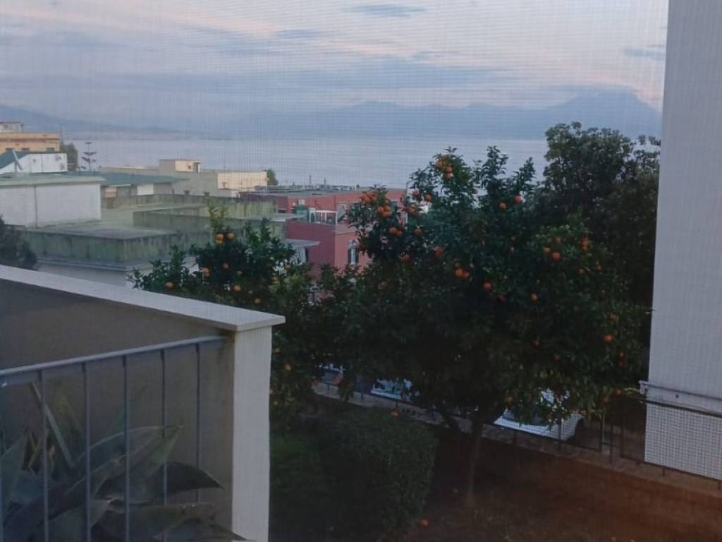 appartamento in vendita a Napoli in zona Posillipo
