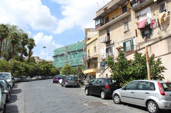 appartamento in vendita a Napoli in zona Stella
