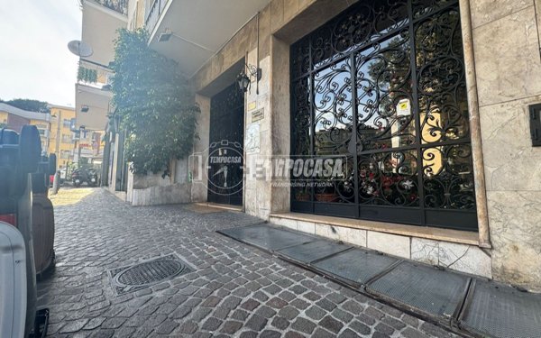 appartamento in vendita a Napoli in zona Capodimonte / Colli Aminei