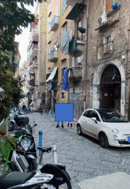 appartamento in vendita a Napoli in zona San Ferdinando