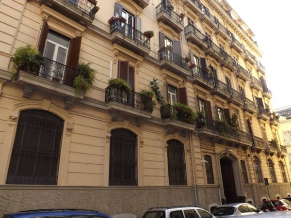 appartamento in vendita a Napoli in zona Stella