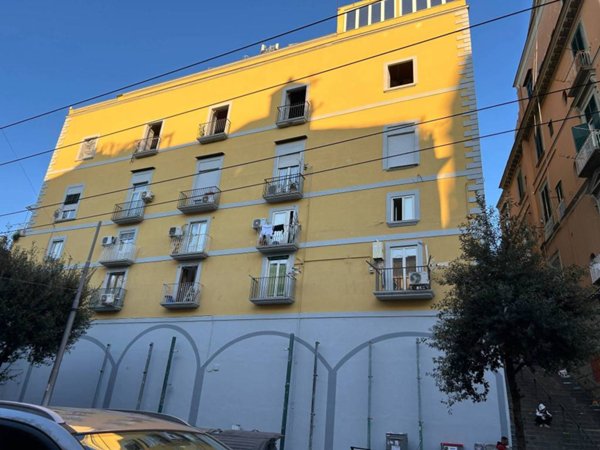appartamento in vendita a Napoli in zona Stella