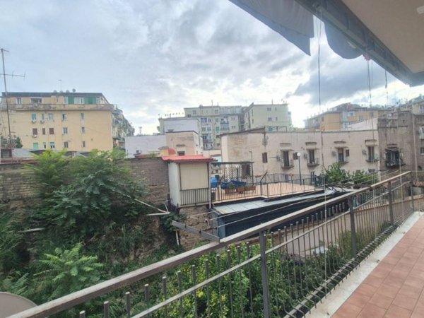 appartamento in vendita a Napoli in zona Arenella