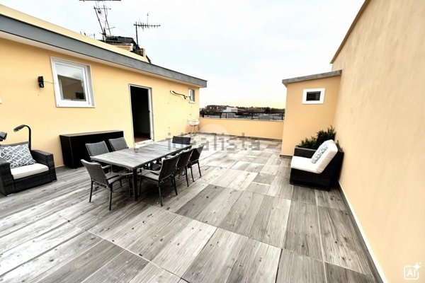 appartamento in vendita a Napoli in zona Mercato