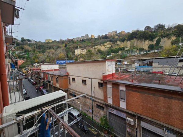 appartamento in vendita a Napoli in zona Fuorigrotta