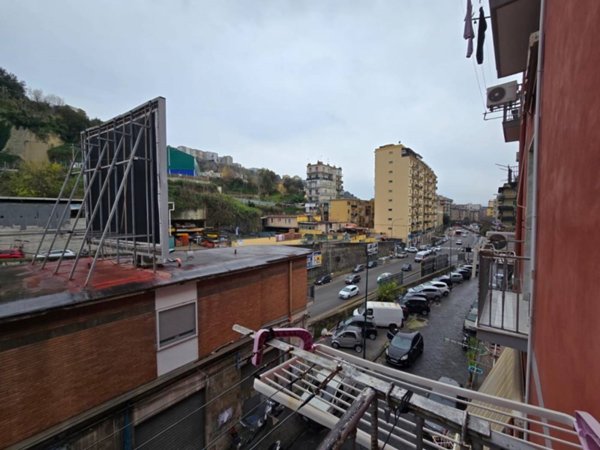 appartamento in vendita a Napoli in zona Fuorigrotta